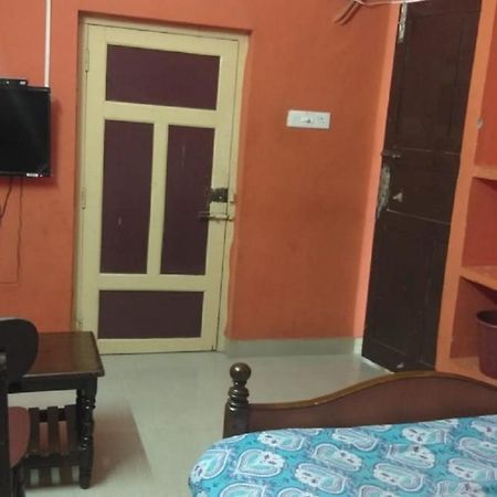 Family Guest House Near Bus-Stand Pondicherry Ngoại thất bức ảnh